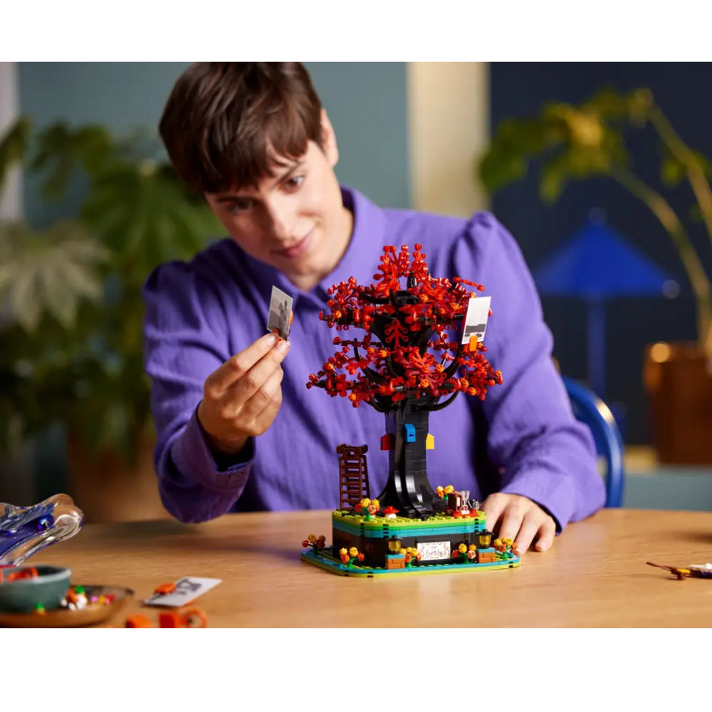 LEGO Ideas Family Tree 21346