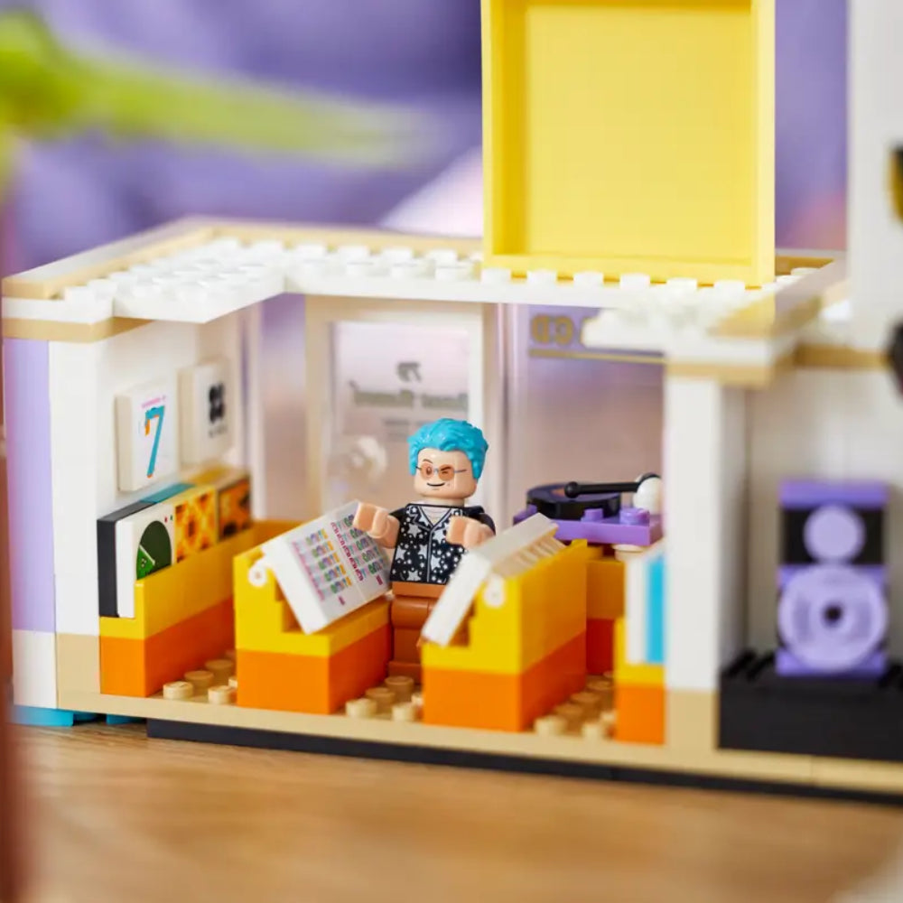 LEGO Ideas BTS Dynamite 21339